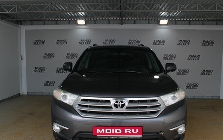 Toyota Highlander III, 2011 год, 1 962 000 рублей, 2 фотография