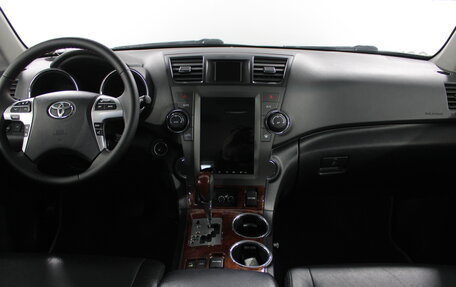 Toyota Highlander III, 2011 год, 1 962 000 рублей, 11 фотография