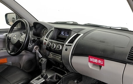 Mitsubishi Pajero Sport II рестайлинг, 2012 год, 1 730 000 рублей, 13 фотография