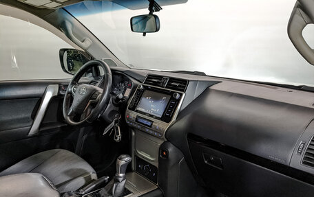 Toyota Land Cruiser Prado 150 рестайлинг 2, 2018 год, 4 695 000 рублей, 13 фотография