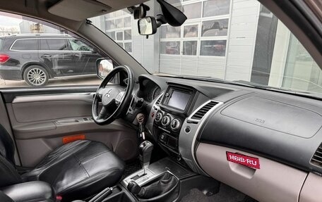 Mitsubishi Pajero Sport II рестайлинг, 2012 год, 1 899 000 рублей, 25 фотография