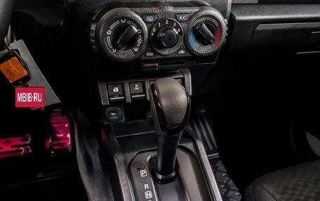 Suzuki Jimny, 2020 год, 3 250 000 рублей, 24 фотография