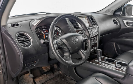 Nissan Pathfinder, 2016 год, 2 395 000 рублей, 16 фотография