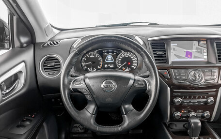 Nissan Pathfinder, 2016 год, 2 395 000 рублей, 22 фотография