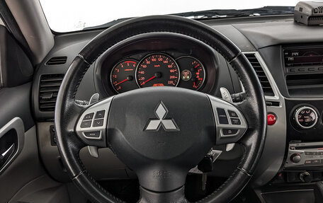 Mitsubishi Pajero Sport II рестайлинг, 2013 год, 2 595 000 рублей, 22 фотография