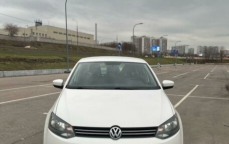 Volkswagen Polo VI (EU Market), 2013 год, 1 050 000 рублей, 1 фотография
