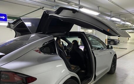 Tesla Model X I, 2017 год, 4 800 000 рублей, 1 фотография