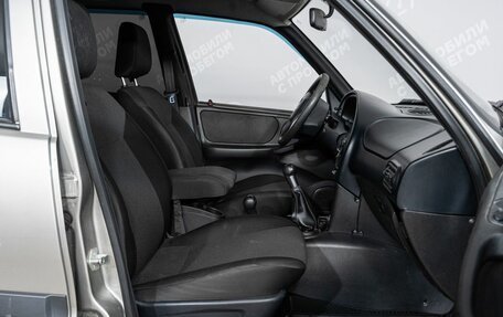 Chevrolet Niva I рестайлинг, 2015 год, 738 000 рублей, 13 фотография