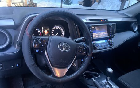 Toyota RAV4, 2018 год, 2 599 000 рублей, 16 фотография