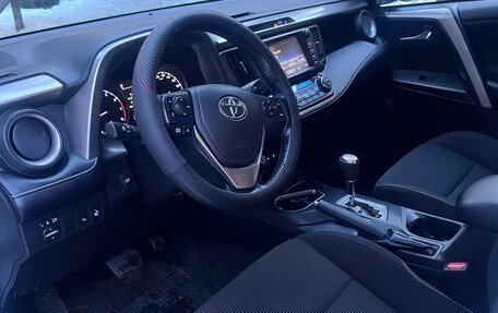 Toyota RAV4, 2018 год, 2 599 000 рублей, 17 фотография