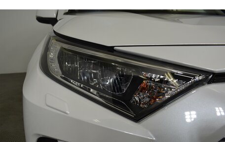 Toyota RAV4, 2023 год, 5 650 000 рублей, 13 фотография