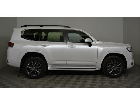 Toyota Land Cruiser, 2023 год, 18 743 000 рублей, 8 фотография