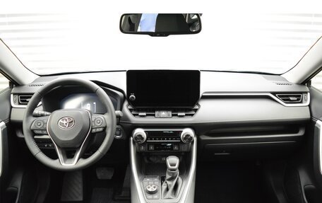 Toyota RAV4, 2023 год, 5 650 000 рублей, 15 фотография