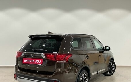 Mitsubishi Outlander III рестайлинг 3, 2021 год, 3 099 000 рублей, 5 фотография