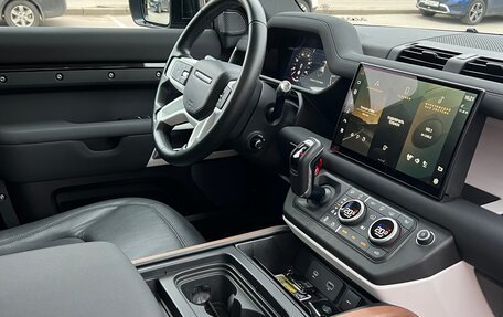 Land Rover Defender II, 2021 год, 8 500 000 рублей, 4 фотография