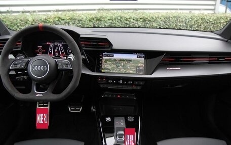 Audi RS 3, 2024 год, 9 000 000 рублей, 15 фотография