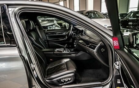 BMW 7 серия, 2019 год, 6 299 000 рублей, 31 фотография