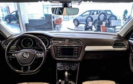Volkswagen Tiguan II, 2017 год, 2 939 000 рублей, 18 фотография