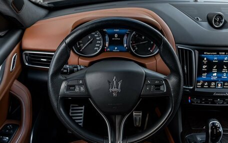 Maserati Levante I, 2017 год, 6 450 000 рублей, 18 фотография