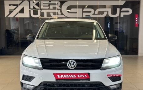 Volkswagen Tiguan II, 2019 год, 2 200 000 рублей, 2 фотография