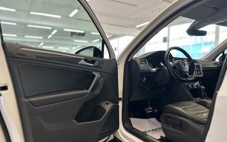 Volkswagen Tiguan II, 2019 год, 2 200 000 рублей, 10 фотография