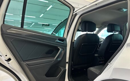 Volkswagen Tiguan II, 2019 год, 2 200 000 рублей, 15 фотография