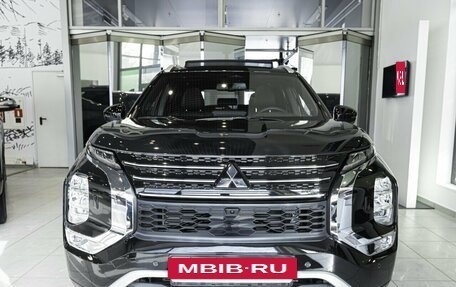 Mitsubishi Outlander, 2023 год, 5 300 000 рублей, 2 фотография