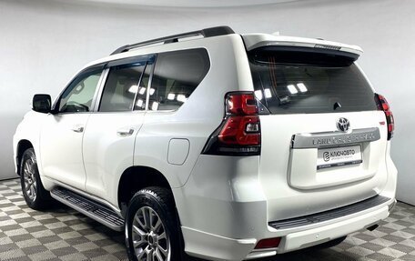 Toyota Land Cruiser Prado 150 рестайлинг 2, 2020 год, 7 899 000 рублей, 7 фотография