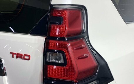 Toyota Land Cruiser Prado 150 рестайлинг 2, 2020 год, 7 899 000 рублей, 22 фотография