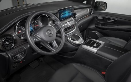 Mercedes-Benz V-Класс, 2022 год, 10 фотография