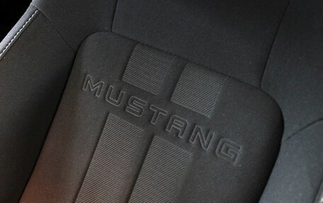 Ford Mustang VI рестайлинг, 2018 год, 4 750 000 рублей, 28 фотография