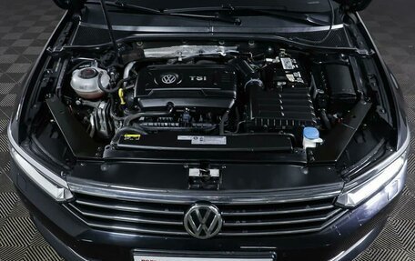 Volkswagen Passat B8 рестайлинг, 2019 год, 2 525 000 рублей, 16 фотография
