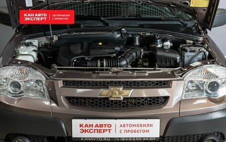 Chevrolet Niva I рестайлинг, 2018 год, 902 000 рублей, 9 фотография