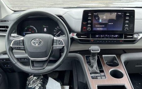 Toyota Sienna, 2021 год, 4 837 000 рублей, 9 фотография