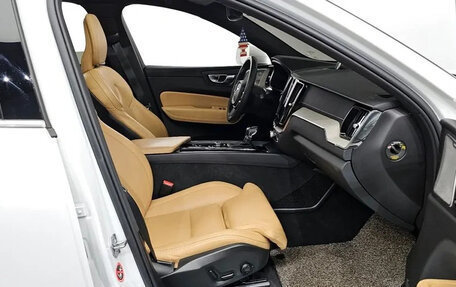 Volvo XC60 II, 2019 год, 3 800 000 рублей, 11 фотография