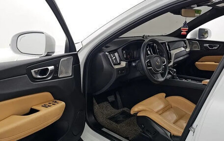 Volvo XC60 II, 2019 год, 3 800 000 рублей, 10 фотография