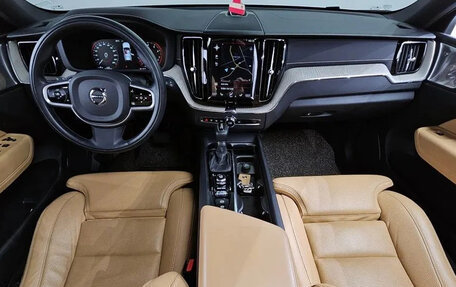 Volvo XC60 II, 2019 год, 3 800 000 рублей, 7 фотография