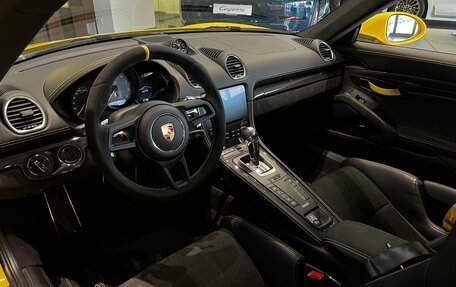 Porsche Cayman GT4, 2021 год, 18 700 000 рублей, 22 фотография