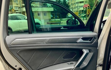 Volkswagen Tiguan II, 2019 год, 3 850 000 рублей, 16 фотография