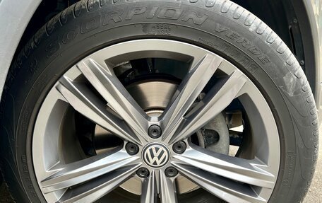 Volkswagen Tiguan II, 2019 год, 3 850 000 рублей, 25 фотография