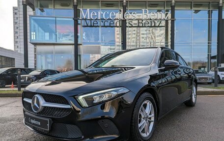 Mercedes-Benz A-Класс, 2020 год, 3 350 000 рублей, 4 фотография