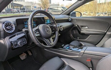 Mercedes-Benz A-Класс, 2020 год, 3 350 000 рублей, 10 фотография