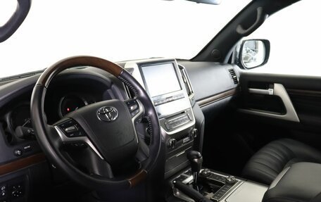 Toyota Land Cruiser 200, 2020 год, 9 999 000 рублей, 16 фотография