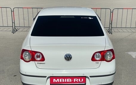 Volkswagen Passat B6, 2005 год, 677 000 рублей, 22 фотография