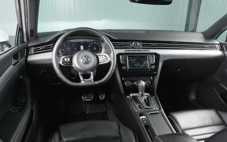 Volkswagen Passat B8 рестайлинг, 2017 год, 2 659 000 рублей, 6 фотография