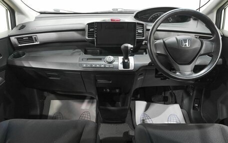 Honda Freed I, 2012 год, 1 249 000 рублей, 11 фотография