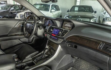 Honda Accord IX рестайлинг, 2013 год, 1 919 000 рублей, 13 фотография