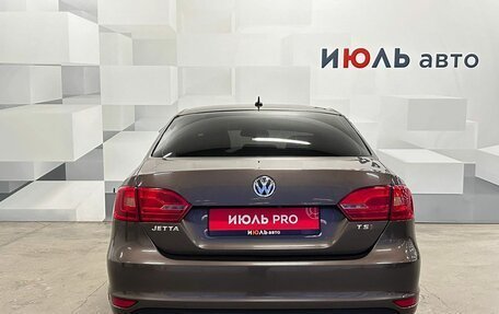 Volkswagen Jetta VI, 2011 год, 870 000 рублей, 6 фотография