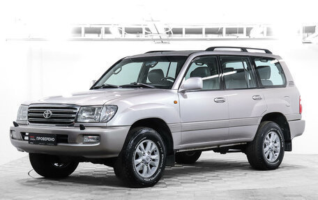 Toyota Land Cruiser 100 рестайлинг 2, 2004 год, 2 268 000 рублей, 1 фотография