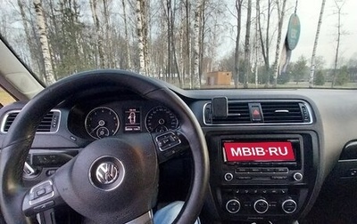 Volkswagen Jetta VI, 2013 год, 900 000 рублей, 1 фотография